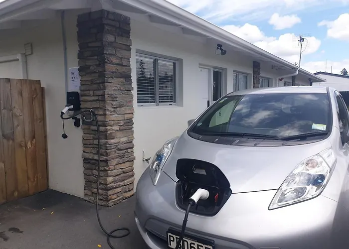 Rose Apartments Unit 1 Central Rotorua-Accommodation&Spa