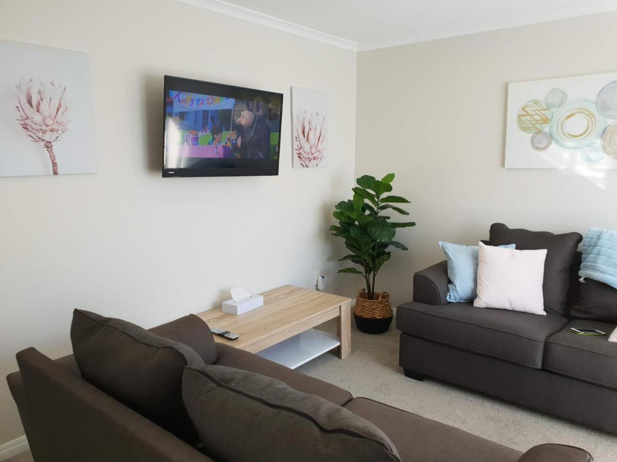 Rose Unit 1 Rotorua-accommodation&spa